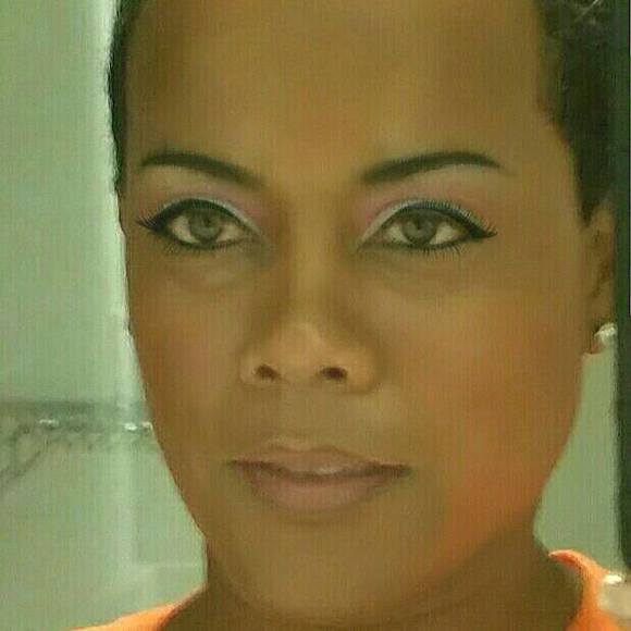 Meet your Posher, Tamara - Picture 1 of 1